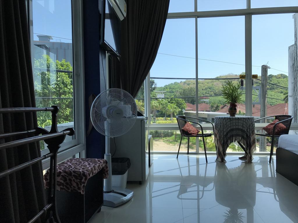 But Different Phuket Boutique Hotel Nai Harn Exterior foto